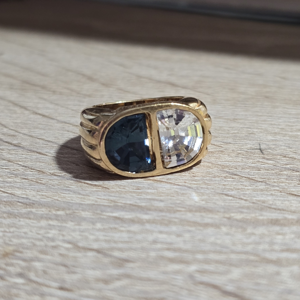 Elegant Gold and Silver Women's Ring